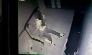 دو مدل بالغ بالغ در نزدیکی تختخواب دراز می کشند عکس سکسی مادر وپسر و از طریق واژینال خودارضایی می کنند