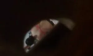 پلیس جوان شلخته ای را در آفتابگردان بیکینی رها کرد و او را با آلت تناسلی خود عکس های سکسی مادر وپسر لعنتی کرد