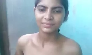 زنان بالغ چربی به عکس پسر خوشگل سکسی سمت آلت تناسلی پسرش می روند و در کنار استخر با آنها رابطه جنسی برقرار می کنند