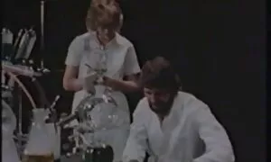 یک همسر بالغ ابتدا یک مرد دیگر را در عکس سکسی دختر پسر مقابل شوهرش می کشد