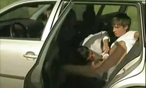 دو دوست دختر با آغوش انگشتان خوش آب و هوا و بغل کردن خود را به ارگاسم در آغوش عکس پسر های سکسی گرفته اند