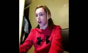ستاره عکس دختر و پسر سکسی پورن شوهرش را روی دوربین لگد زد
